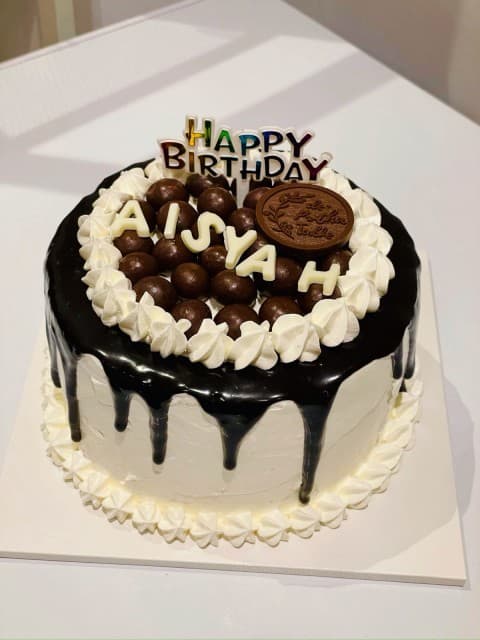 Chocolate Blueberry Cake (チョコレートブルーベリーケーキ（ホール）)