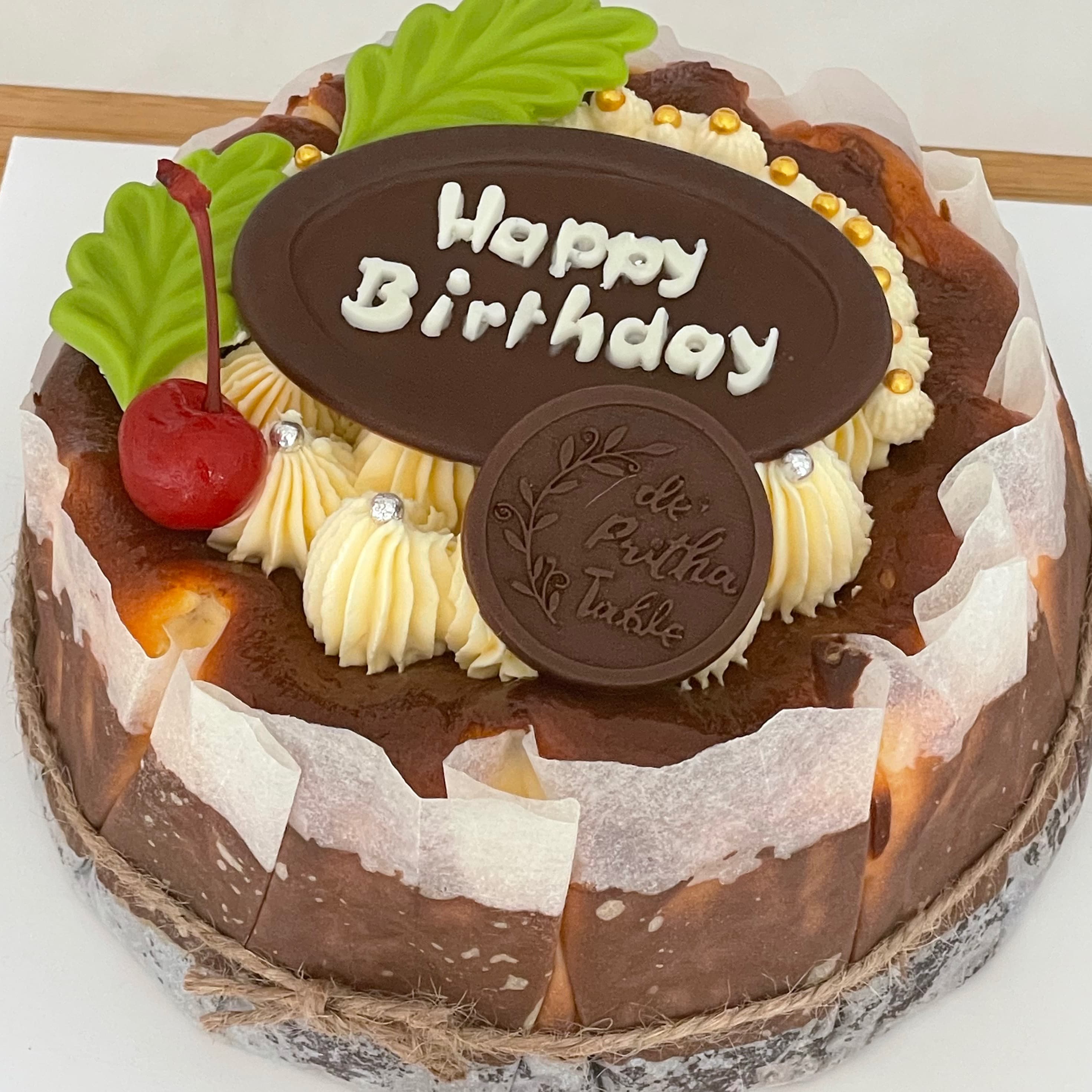 Burnt Cheesecake (バーントチーズバースデーケーキ)